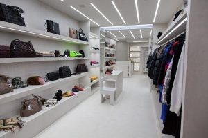 Μπουτίκ Χαλκίδα, γυναικεία ενδύματα-ρούχα Χαλκίδα, γυναικεία υποδήματα-παπούτσια Χαλκίδα, αξεσουάρ Χαλκίδα, τσάντες Χαλκίδα, κοσμήματα Χαλκίδα, Καπνίση