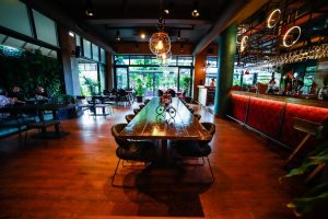 Bistro cafe bar Χολαργός, εστιατόριο Χολαργός, brunch Χολαργός, καφετέρια Χολαργός, μπαρ Χολαργός, γλυκά Χολαργός, γεύμα Χολαργός, μεσημεριανά φαγητά Χολαργός. Δείπνο Χολαργός, πρωινό φαγητό Χολαργός, πίτσες Χολαργός, burgers Χολαργός, Τα Παπάκια