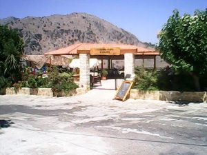 Ταβέρνα Κάβαλλος Αποκορώνου Χανίων, ψαροταβέρνα Κάβαλλος Αποκορώνου Χανίων, φαγητό Κάβαλλος Αποκορώνου Χανίων, κρεατικά Κάβαλλος Αποκορώνου Χανίων, θαλασσινά Κάβαλλος Αποκορώνου Χανίων. Παραδοσιακή κουζίνα Κάβαλλος Αποκορώνου Χανίων, Kavalos 