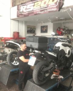 Αντιπροσωπεία μοτοσυκλετών Άνω Πατήσια, συνεργείο μοτοσυκλετών Άνω Πατήσια, εμπόριο μηχανών Άνω Πατήσια, service μηχανών Άνω Πατήσια, ανταλλακτικά μηχανών Άνω Πατήσια, Moto Tassis