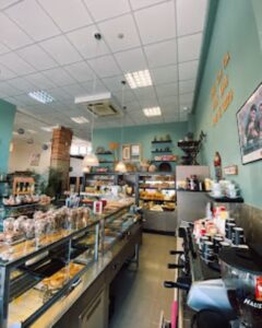 Αρτοποιείο Άρια, φούρνος Άρια, φρέσκο ψωμί Άρια, αρτοποιήματα Άρια, βουτήματα Άρια, σφολιάτες Άρια, γλυκά Άρια, παγωτά Άρια, Πες Αλεύρι