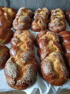 Αρτοποιείο Λευκόβρυση, φούρνος Λευκόβρυση, φρέσκο ψωμί Λευκόβρυση, βουτήματα Λευκόβρυση, σιροπιαστά γλυκά Λευκόβρυση, σφολιάτες Λευκόβρυση, παξιμάδια Λευκόβρυση, Γεύσεις Γης