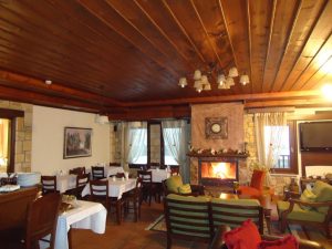 Ξενοδοχείο Ελάτη Τρικάλων, ενοικιαζόμενα δωμάτια Ελάτη, καταλύματα Ελάτη, ξενοδοχείο δωρεάν Wifi Ελάτη, ξενοδοχείο πρόσβαση-υποδοχές ΑμεΑ Ελάτη, Κόκκινος Βράχος