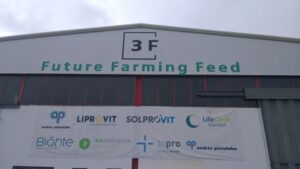 Εμπόριο ζωοτροφών Λάρισα, τροφές χοίρων Λάρισα, πτηνοτροφές Λάρισα, τροφές ψαριών Λάρισα, αιγοπροβατοτροφία Λάρισα, αγελαδοτροφία Λάρισα. 3F Future Farming Feed