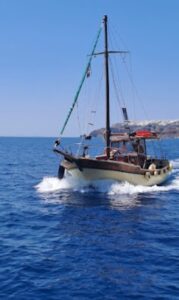 Ενοικίαση σκαφών Φηρά Σαντορίνη, vip κρουαζιέρες Φηρά Σαντορίνη, bout tours Φηρά Σαντορίνη, private tours Φηρά Σαντορίνη, ημερήσιες κρουαζιέρες Φηρά Σαντορίνη, τουριστικές περιηγήσεις Φηρά Σαντορίνη, Anemos 