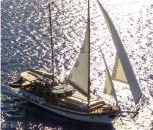 Ενοικιάσεις σκαφών Φοίνικας Σύρος, ενοικιάσεις yacht Φοίνικας Σύρος, vip κρουαζιέρες Φοίνικας Σύρος, boat tours Φοίνικας Σύρος, private tours Φοίνικας Σύρος, ενοικιάσεις ιστιοφόρου Φοίνικας Σύρος, Μαρτσάκης