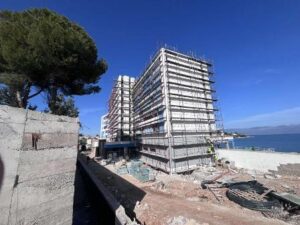 Ενοικιάσεις σκαλωσιών Θήβα, οικοδομικές εργασίες Θήβα, τοποθετήσεις σκαλωσιών Θήβα, καλουπώματα Θήβα, μπετά Θήβα, ανακαινίσεις κτηρίων Θήβα, αντικατάσταση κουφωμάτων Θήβα, Roberto 