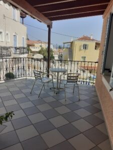 Ενοικιαζόμενα δωμάτια Κουνουπίτσα Σπέτσες, ενοικιαζόμενα διαμερίσματα Κουνουπίτσα Σπέτσες, ξενοδοχείο Κουνουπίτσα Σπέτσες, κατάλυμα Κουνουπίτσα Σπέτσες, διαμονή Κουνουπίτσα Σπέτσες, ξενώνας Κουνουπίτσα Σπέτσες, Captain's 