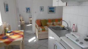 Ενοικιαζόμενα δωμάτια Νάουσα Πάρος, ενοικιαζόμενα διαμερίσματα Νάουσα Πάρος, ξενοδοχείο Νάουσα Πάρος, κατάλυμα Νάουσα Πάρος, διαμονή Νάουσα Πάρος, ξενώνας Νάουσα Πάρος, Antonia