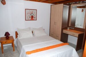 Ενοικιαζόμενα δωμάτια Σίφνος Πλατύς Γιαλός, ενοικιαζόμενα διαμερίσματα Σίφνος Πλατύς Γιαλός, σουίτες Σίφνος Πλατύς Γιαλός, ενοικιαζόμενα studio Σίφνος Πλατύς Γιαλός, διαμονή Σίφνος Πλατύς Γιαλός, ξενώνας Σίφνος Πλατύς Γιαλός, Kyprianos 