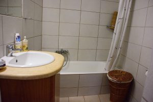 Ενοικιαζόμενα δωμάτια Κιόνι Ιθάκη, επιπλωμένες κατοικίες Κιόνι Ιθάκη, ενοικιαζόμενα διαμερίσματα Κιόνι Ιθάκη, ξενώνας Κιόνι Ιθάκη, κατάλυμα Κιόνι Ιθάκη, διαμονή Κιόνι Ιθάκη, Andriana's 