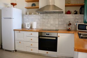 Ενοικιαζόμενα δωμάτια Κιόνι Ιθάκη, επιπλωμένες κατοικίες Κιόνι Ιθάκη, ενοικιαζόμενα διαμερίσματα Κιόνι Ιθάκη, ξενώνας Κιόνι Ιθάκη, κατάλυμα Κιόνι Ιθάκη, διαμονή Κιόνι Ιθάκη, Andriana's 