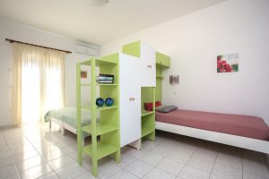 Ενοικιαζόμενα διαμερίσματα Σκάλα Ερεσού, ενοικιαζόμενα δωμάτια Σκάλα Ερεσού, ενοικιαζόμενα studios Σκάλα Ερεσού. Ξενοδοχείο Σκάλα Ερεσού, διαμονή Σκάλα Ερεσού, καταλύματα Σκάλα Ερεσού. Ενοικιαζόμενο διαμέρισμα Σκάλα Ερεσού, Victoria's Studios and Apartments