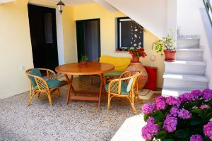 Ενοικιαζόμενα δωμάτια Κιόνι Ιθάκη, επιπλωμένες κατοικίες Κιόνι Ιθάκη, ενοικιαζόμενα διαμερίσματα Κιόνι Ιθάκη, ξενώνας Κιόνι Ιθάκη, κατάλυμα Κιόνι Ιθάκη, διαμονή Κιόνι Ιθάκη, Andriana's 