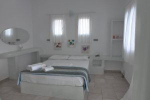 Ενοικιαζόμενα δωμάτια Κύθνος Παραλία Κουρή, ενοικιαζόμενα διαμερίσματα Κύθνος Παραλία Κουρή, ξενοδοχείο Κύθνος Παραλία Κουρή. Καταλύματα Κύθνος Παραλία Κουρή, διαμονή Κύθνος Παραλία Κουρή , Guardiero