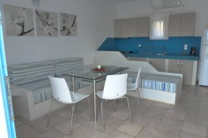 Ενοικιαζόμενα δωμάτια Κύθνος Παραλία Κουρή, ενοικιαζόμενα διαμερίσματα Κύθνος Παραλία Κουρή, ξενοδοχείο Κύθνος Παραλία Κουρή. Καταλύματα Κύθνος Παραλία Κουρή, διαμονή Κύθνος Παραλία Κουρή , Guardiero