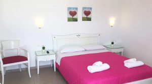 Ενοικιαζόμενα δωμάτια Βρύση Μύκονος, ενοικιαζόμενα διαμερίσματα Βρύση Μύκονος, ξενοδοχείο Βρύση Μύκονος. Καταλύματα Βρύση Μύκονος, διαμονή Βρύση Μύκονος. Ενοικιαζόμενο δωμάτιο Βρύση Μύκονος, Renata's Rooms