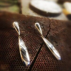 Εργαστήριο κοσμημάτων Άγιος Στέφανος, χειροποίητα κοσμήματα Άγιος Στέφανος, χειροποίητα δαχτυλίδια Άγιος Στέφανος, χειροποίητα σκουλαρίκια Άγιος Στέφανος, χειροποίητα μενταγιόν Άγιος Στέφανος, Ράλλης 