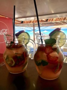 Εστιατόριο Λάρδος Ρόδος, ταβέρνα Λάρδος Ρόδος, κρεατικά Λάρδος Ρόδος, σουβλάκι Λάρδος Ρόδος, μερίδες κρεάτων Λάρδος Ρόδος, σαλάτες Λάρδος Ρόδος, ποτά Λάρδος Ρόδος, κοκτέιλ Λάρδος Ρόδος, Valantina's 