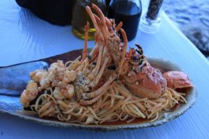 Εστιατόριο Αγία Άννα Μύκονος, φρέσκα ψάρια Αγία Άννα Μύκονος, θαλασσινά Αγία Άννα Μύκονος, οστρακοειδή Αγία Άννα Μύκονος, μαγειρευτά φαγητά Αγία Άννα Μύκονος, ζυμαρικά Αγία Άννα Μύκονος, Spilia 