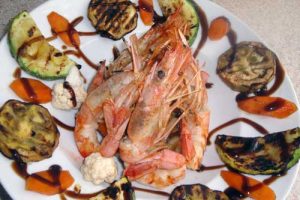 Εστιατόριο Ακρωτήρι Σαντορίνη, ελληνική κουζίνα Ακρωτήρι Σαντορίνη, παραδοσιακά πιάτα Ακρωτήρι Σαντορίνη, ζυμαρικά Ακρωτήρι Σαντορίνη, θαλασσινά Ακρωτήρι Σαντορίνη, κρεατικά Ακρωτήρι Σαντορίνη, φρέσκα ψάρια Ακρωτήρι Σαντορίνη, Αίολος 