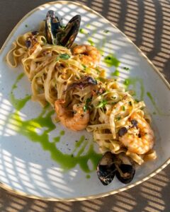 Εστιατόριο Κηφισιά, γκουρμέ εστιατόριο Κηφισιά, ψητά κρέατα Κηφισιά, θαλασσινά Κηφισιά, μαγειρευτά φαγητά Κηφισιά, ζυμαρικά Κηφισιά, γλυκά Κηφισιά, ποτά Κηφισιά, Ελαίας Γη 