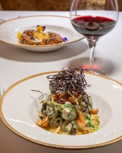 Εστιατόριο Κηφισιά, γκουρμέ εστιατόριο Κηφισιά, ψητά κρέατα Κηφισιά, θαλασσινά Κηφισιά, μαγειρευτά φαγητά Κηφισιά, ζυμαρικά Κηφισιά, γλυκά Κηφισιά, ποτά Κηφισιά, Ελαίας Γη 