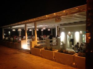 Εστιατόριο Στενιές Άνδρος, ταβέρνα Στενιές Άνδρος, φρέσκα ψάρια Στενιές Άνδρος, θαλασσινά Στενιές Άνδρος, σνακ μπαρ Στενιές Άνδρος, φαγητό Στενιές Άνδρος. Εστιατόρια Στενιές Άνδρος, Γυάλια