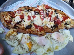 Fast Food Κυψέλη, πεϊνιρλί Κυψέλη, πίτσες Κυψέλη, λαχματζούν Κυψέλη, σφολιάτες Κυψέλη, φαγητό Κυψέλη, πρωινό Κυψέλη, Το Πεϊνιρλί της Φωκίωνος Νέγρη