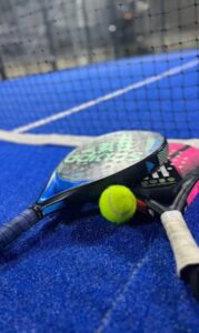 Γήπεδο padel Περιστέρι, πάντελ Περιστέρι, σχολή τένις Περιστέρι, υαλοσφαίριση Περιστέρι, άθλημα με ρακέτα Περιστέρι, La Padel