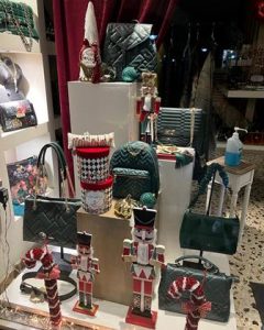 Γυναικεία ένδυση Κίσσαμος Χανίων, γυναικεία ρούχα Κίσσαμος Χανίων, γυναικεία αξεσουάρ Κίσσαμος Χανίων, κοσμήματα Κίσσαμος Χανίων, τσάντες Κίσσαμος Χανίων, πορτοφόλια Κίσσαμος Χανίων, φορέματα Κίσσαμος Χανίων, πανωφόρια Κίσσαμος Χανίων, Enthimion 