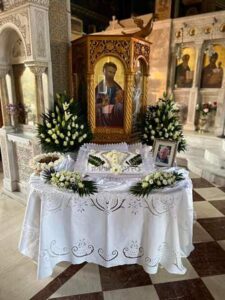 Γραφείο τελετών Μαλεσίνα, κηδείες Μαλεσίνα, μνημόσυνα Μαλεσίνα, επαναπατρισμοί Μαλεσίνα, αποτεφρώσεις Μαλεσίνα, στολισμός κηδείας Μαλεσίνα, στεφάνια κηδείας Μαλεσίνα, Κυριακής 