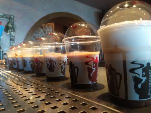 Καφετέρια Αιγιάλη Αμοργός, καφέ Αιγιάλη Αμοργός, μπαρ Αιγιάλη Αμοργός, κοκτέιλ Αιγιάλη Αμοργός, σνακ Αιγιάλη Αμοργός, πρωινά γεύματα Αιγιάλη Αμοργός, ροφήματα Αιγιάλη Αμοργός, γλυκά Αιγιάλη Αμοργός, παγωτά Αιγιάλη Αμοργός, Maestro