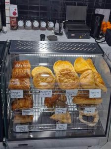 Καφετέρια Ασπρόπυργος, καφές Ασπρόπυργος, ροφήματα Ασπρόπυργος, σάντουιτς Ασπρόπυργος, σφολιάτες Ασπρόπυργος, φυσικοί χυμοί Ασπρόπυργος, σνακ Ασπρόπυργος, γλυκά Ασπρόπυργος, El Oro