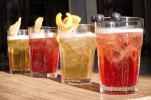 Καφετέρια Ερμούπολη Σύρος, καφές Ερμούπολη Σύρος, brunch Ερμούπολη Σύρος, vegan φαγητό Ερμούπολη Σύρος, vegeterians meals Ερμούπολη Σύρος, σνακ Ερμούπολη Σύρος, γλυκά Ερμούπολη Σύρος, The Corner Cafe 