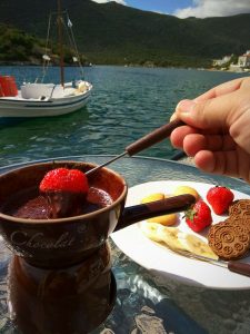 Καφετέρια Γέρακας Λακωνίας, καφές Γέρακας Λακωνίας, ροφήματα Γέρακας Λακωνίας, γλυκά Γέρακας Λακωνίας, σνακ Γέρακας Λακωνίας. Καφετέριες Γέρακας Λακωνίας, Botzi Cafe Bar