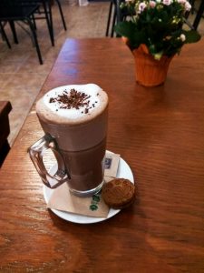 Καφετέρια Γέρακας Λακωνίας, καφές Γέρακας Λακωνίας, ροφήματα Γέρακας Λακωνίας, γλυκά Γέρακας Λακωνίας, σνακ Γέρακας Λακωνίας. Καφετέριες Γέρακας Λακωνίας, Botzi Cafe Bar