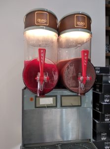 Καφετέρια Καρπενήσι, καφέ Καρπενήσι, ροφήματα Καρπενήσι, χυμοί Καρπενήσι, αλκοολούχα ποτά Καρπενήσι, σνακ Καρπενήσι, σάντουιτς Καρπενήσι. Καφετέριες Καρπενήσι, Corner Cafe