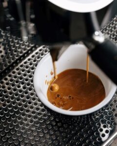 Καφετέρια Νάουσα Ημαθίας, καφές Νάουσα Ημαθίας, ροφήματα Νάουσα Ημαθίας, πρωινά γεύματα Νάουσα Ημαθίας, σάντουιτς Νάουσα Ημαθίας, φυσικοί χυμοί Νάουσα Ημαθίας, γλυκά Νάουσα Ημαθίας, σνακ Νάουσα Ημαθίας, Olivo 