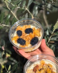 Καφετέρια Νάουσα Ημαθίας, καφές Νάουσα Ημαθίας, ροφήματα Νάουσα Ημαθίας, πρωινά γεύματα Νάουσα Ημαθίας, σάντουιτς Νάουσα Ημαθίας, φυσικοί χυμοί Νάουσα Ημαθίας, γλυκά Νάουσα Ημαθίας, σνακ Νάουσα Ημαθίας, Olivo 