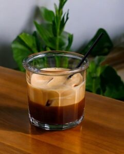 Καφετέρια Νάουσα Ημαθίας, καφές Νάουσα Ημαθίας, ροφήματα Νάουσα Ημαθίας, πρωινά γεύματα Νάουσα Ημαθίας, σάντουιτς Νάουσα Ημαθίας, φυσικοί χυμοί Νάουσα Ημαθίας, γλυκά Νάουσα Ημαθίας, σνακ Νάουσα Ημαθίας, Olivo 