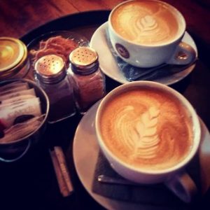 Καφετέρια Νέο Ηράκλειο Αττικής, καφές Νέο Ηράκλειο Αττικής, ροφήματα Νέο Ηράκλειο Αττικής, κοκτέιλ Νέο Ηράκλειο Αττικής, χυμοί Νέο Ηράκλειο Αττικής. Φαγητό Νέο Ηράκλειο Αττικής, σνακ Νέο Ηράκλειο Αττικής, γλυκά Νέο Ηράκλειο Αττικής. Καφετέριες Νέο Ηράκλειο Αττικής, Host Coffee