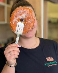 Καφετέρια Σούδα, καφές Σούδα, ροφήματα Σούδα, σνακ Σούδα, σφολιάτες Σούδα, κρέπες Σούδα, σάντουιτς Σούδα, κλαμπ σάντουιτς Σούδα. Καφετέριες Σούδα, Brosters Coffee & Crepe