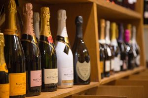 Κάβα ποτών Ναύπλιο, εμπόριο ποτών Ναύπλιο, αλκοολούχα ποτά Ναύπλιο, κρασιά Ναύπλιο, παλαιωμένα ποτά Ναύπλιο, αναψυκτικά Ναύπλιο, καλάθι ποτών Ναύπλιο, Μπρέγιαννος 