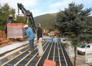 Κεραμοσκεπές Κόρινθος, υδροροές αλουμινίου Κόρινθος οικοδομικές εργασίες Κόρινθος, πέργκολες Κόρινθος, σκεπές Κόρινθος, στέγες Κόρινθος, μονώσεις ταρατσών Κόρινθος, Καλαντζής 