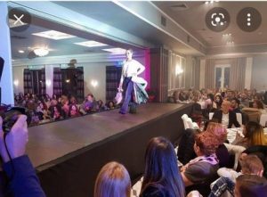 Κομμωτήριο Καλαμπάκα, κομμώτρια Καλαμπάκα, μπαλαγιάζ Καλαμπάκα, νυφικό χτένισμα Καλαμπάκα, βραδινό χτένισμα Καλαμπάκα, κούρεμα γυναικείο Καλαμπάκα, θεραπεία κερατίνης Καλαμπάκα, De Styll