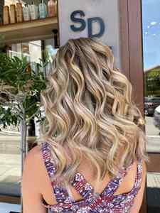 Κομμωτήριο Βέροια, κουρέματα γυναικεία Βέροια, βαφές μαλλιών Βέροια, ανταύγειες Βέροια, μανικιούρ Βέροια, πεντικιούρ Βέροια, βραδινά χτενίσματα Βέροια, SD