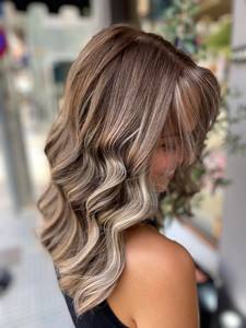 Κομμωτήριο Βέροια, κουρέματα γυναικεία Βέροια, βαφές μαλλιών Βέροια, ανταύγειες Βέροια, μανικιούρ Βέροια, πεντικιούρ Βέροια, βραδινά χτενίσματα Βέροια, SD