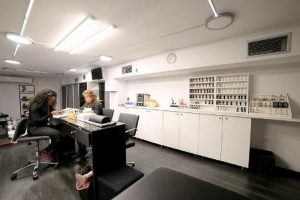 Κομμωτήριο Σύνταγμα Αθήνα, κομμώτρια Σύνταγμα Αθήνα, κούρεμα γυναικείο Σύνταγμα Αθήνα, χτένισμα βραδινό Σύνταγμα Αθήνα, ανταύγειες Σύνταγμα Αθήνα, βαφές μαλλιών Σύνταγμα Αθήνα, New Angels