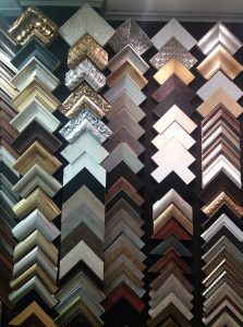 Κορνίζες Κέρκυρα, καθρέπτες Κέρκυρα, γκραβούρες Κέρκυρα, ελαιογραφίες Κέρκυρα, είδη δώρων Κέρκυρα. Αφίσες Κέρκυρα, χαρακτική Κέρκυρα, ακουαρέλα Κέρκυρα, ελαιοτυπίες Κέρκυρα. Κορνίζα Κέρκυρα. Καρύδης